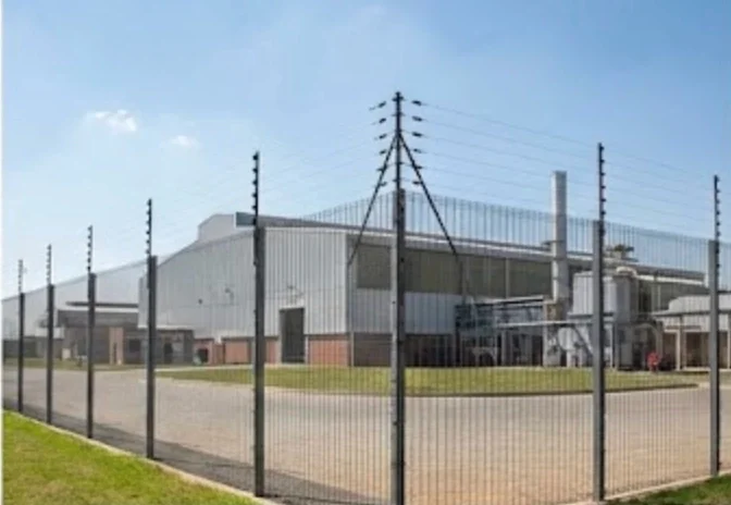 Security fencing for apartment buildings