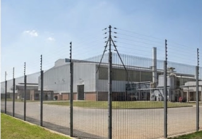 Security fencing for apartment buildings